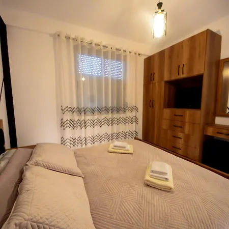 Aila Apartament Gjirokaster Exterior photo